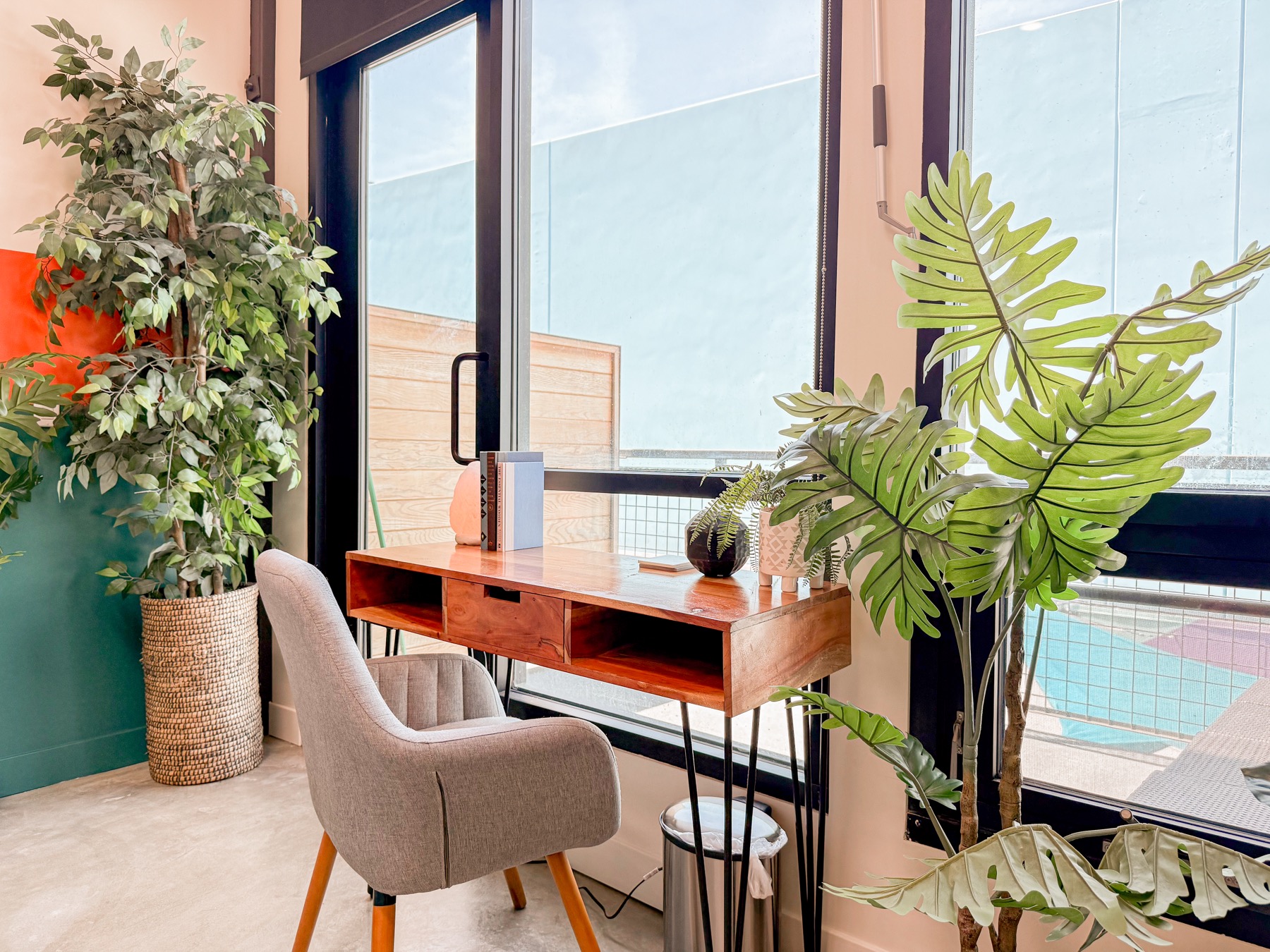 Loft 208