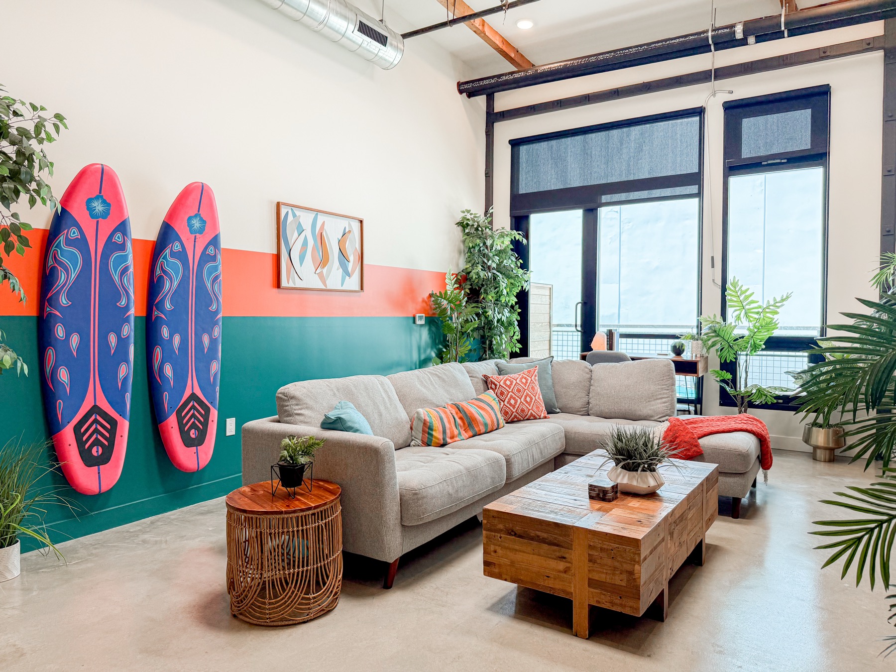 Loft 208